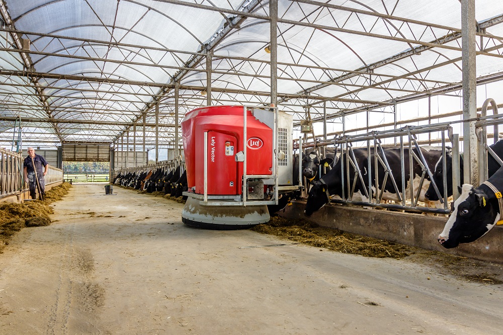 Lely Vector - Korter mengen en sneller lossen met vernieuwd voersysteem